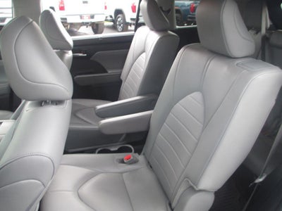 2024 Toyota Highlander XLE