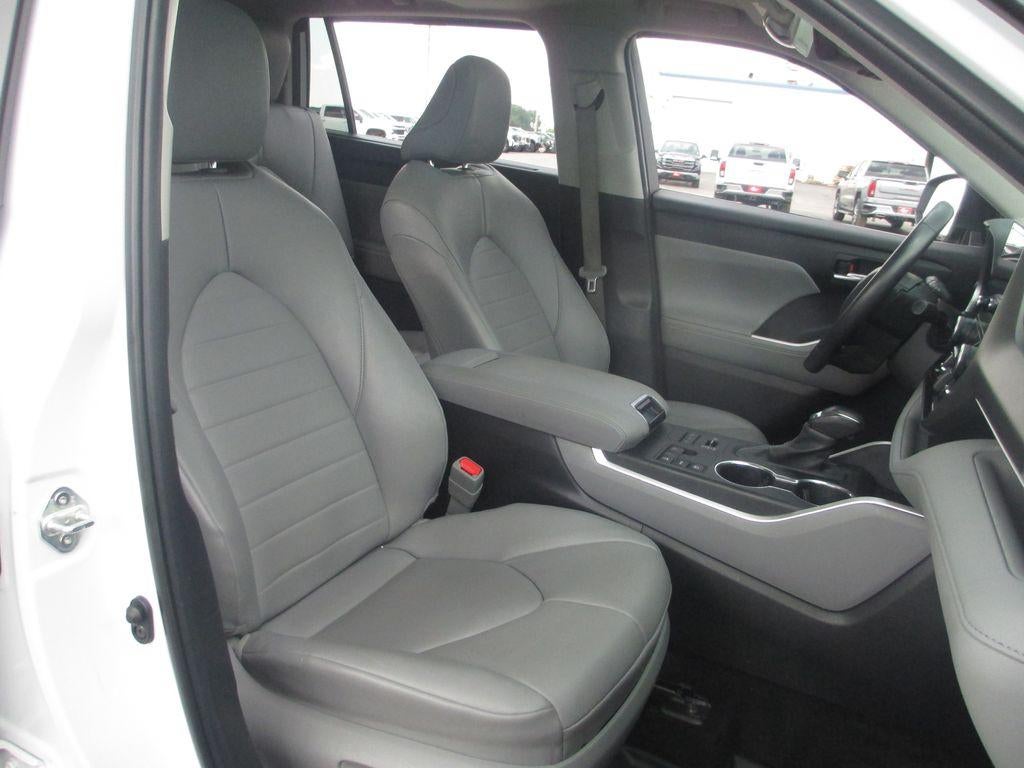 2024 Toyota Highlander XLE