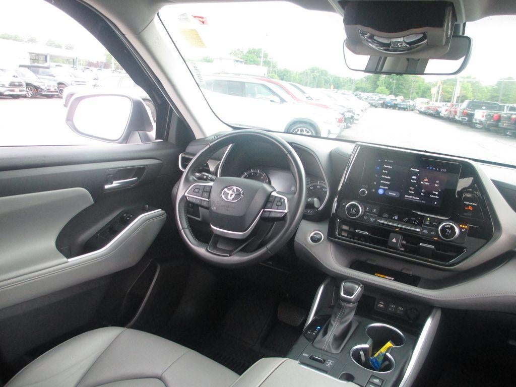 2024 Toyota Highlander XLE
