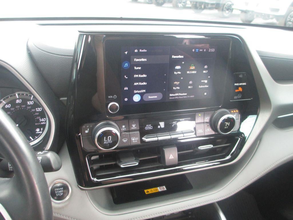 2024 Toyota Highlander XLE