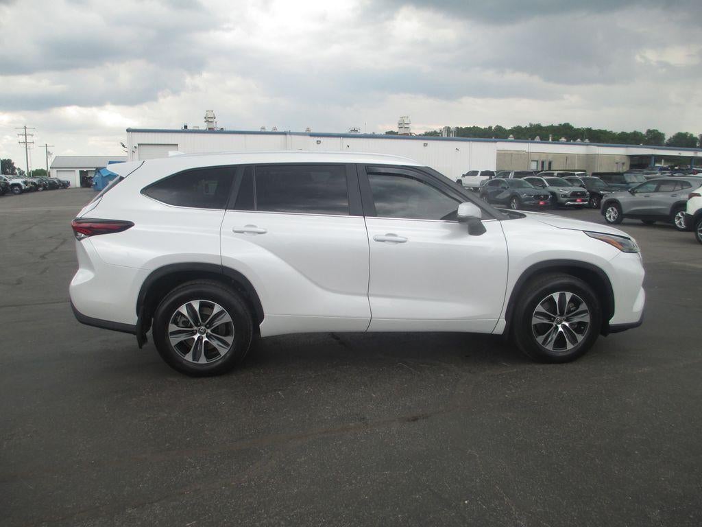 2024 Toyota Highlander XLE