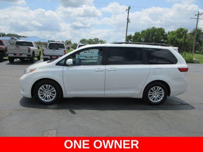 2016 Toyota Sienna XLE