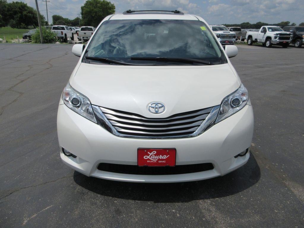 2016 Toyota Sienna XLE