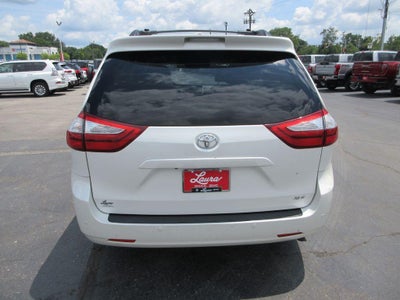 2016 Toyota Sienna XLE