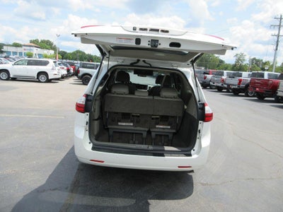 2016 Toyota Sienna XLE