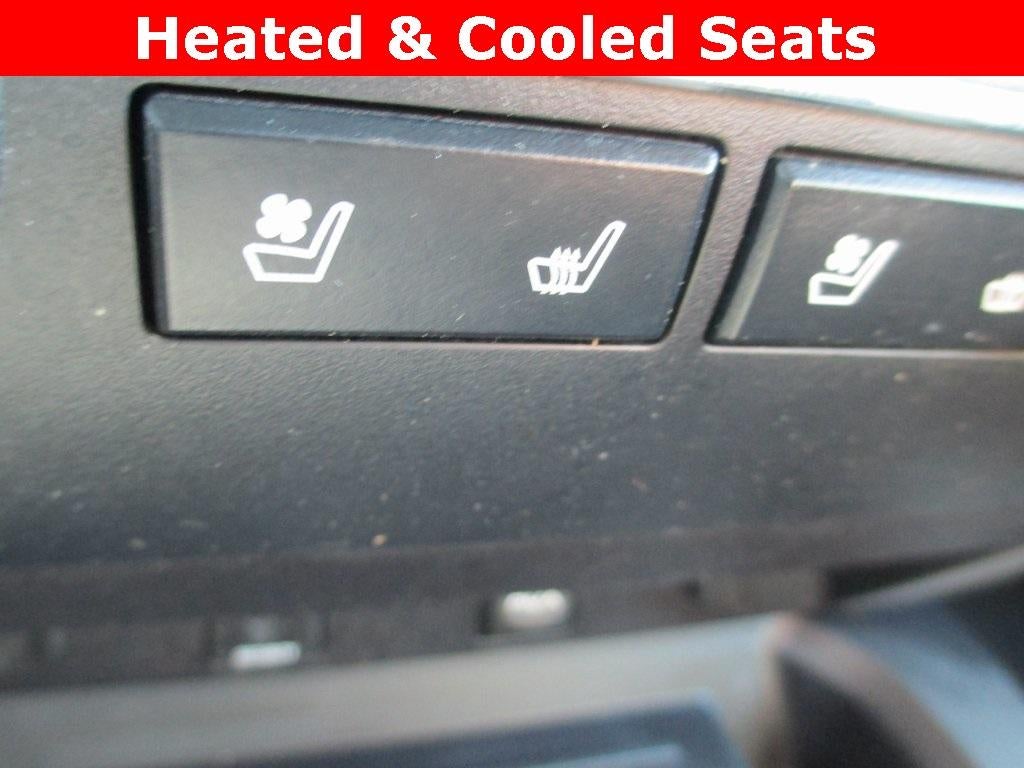 2015 Toyota Tundra 4WD Truck Platinum