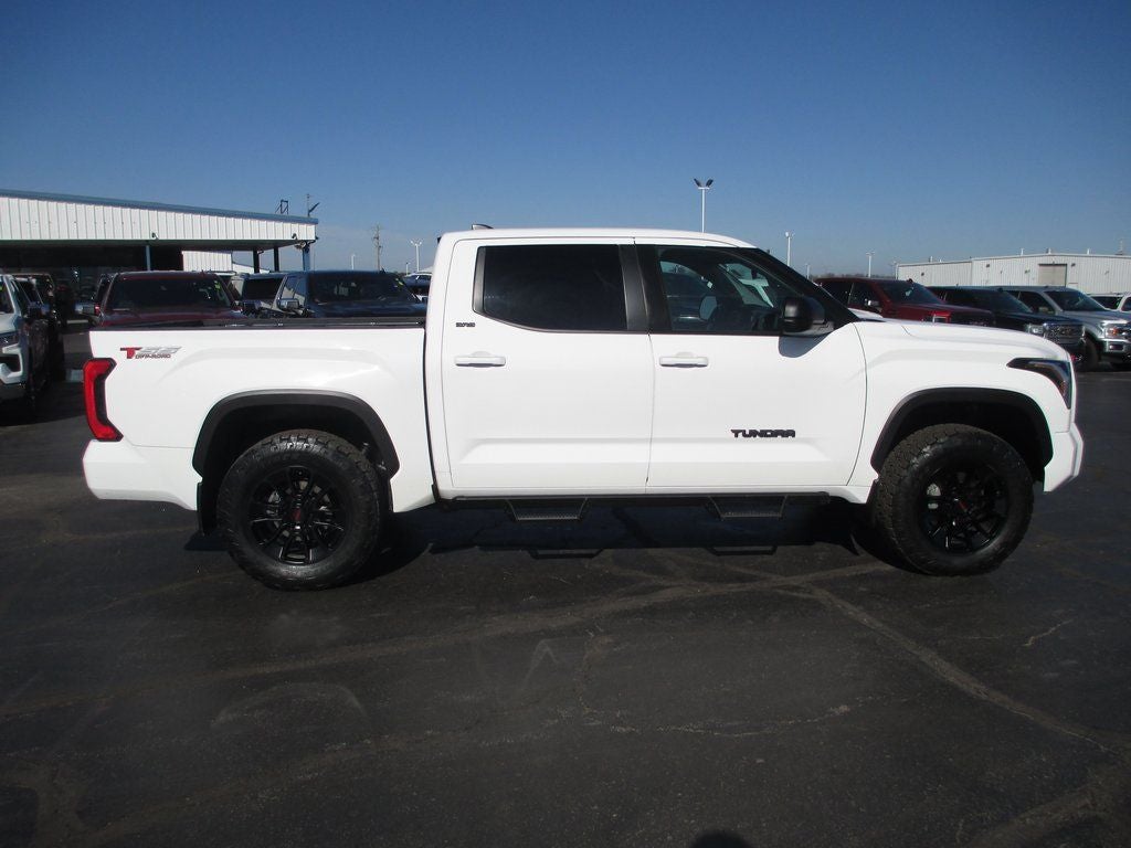 2024 Toyota Tundra 4WD SR5