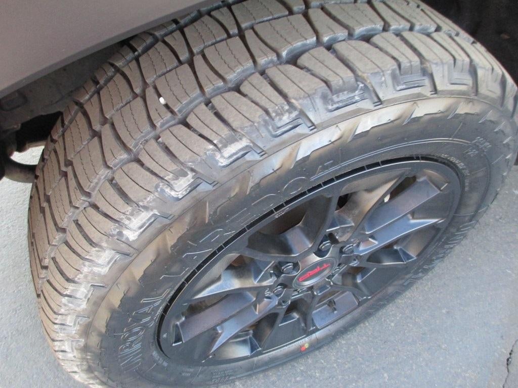 2022 Toyota Tundra 4WD SR5