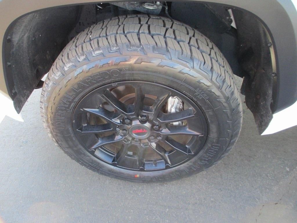 2022 Toyota Tundra 4WD SR5