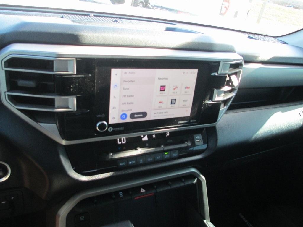 2022 Toyota Tundra 4WD SR5