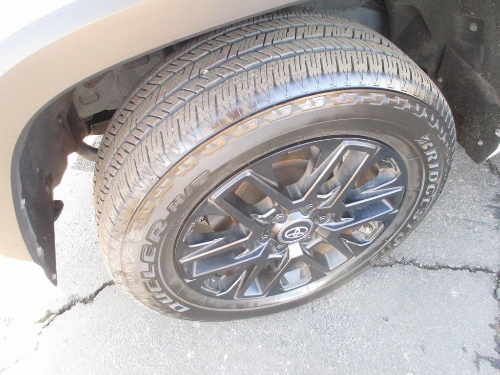 2025 Toyota Tundra 4WD SR5