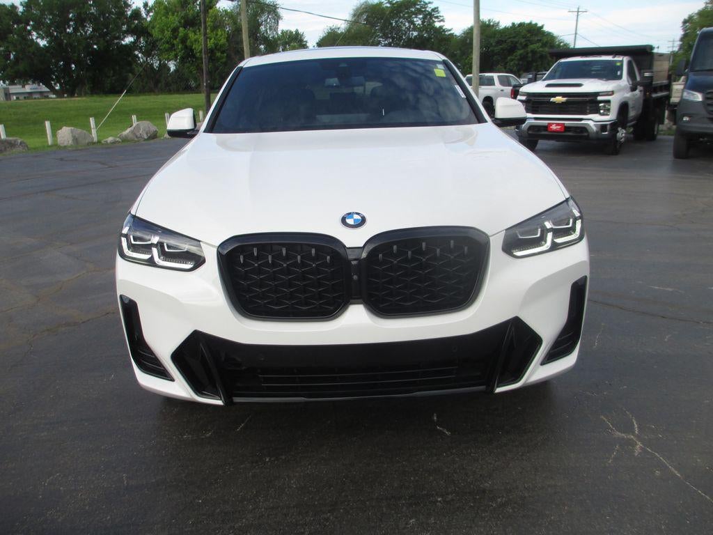2023 BMW X4 xDrive30i