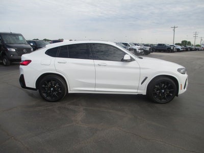 2023 BMW X4 xDrive30i