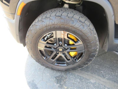 2023 RIVIAN R1T Adventure