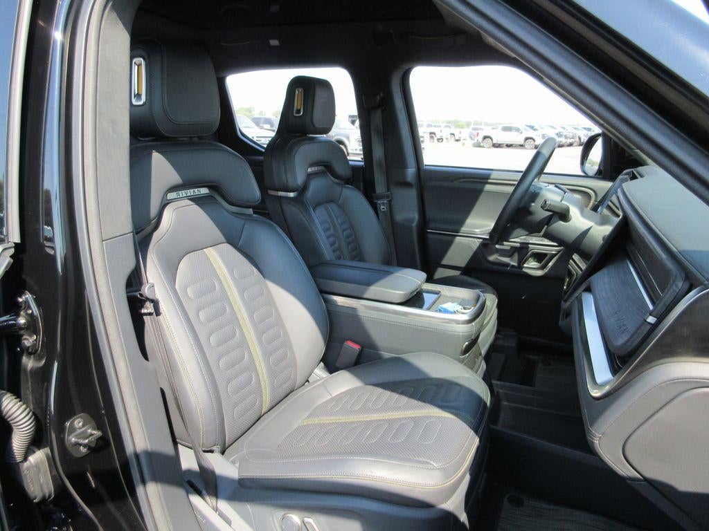 2023 RIVIAN R1T Adventure