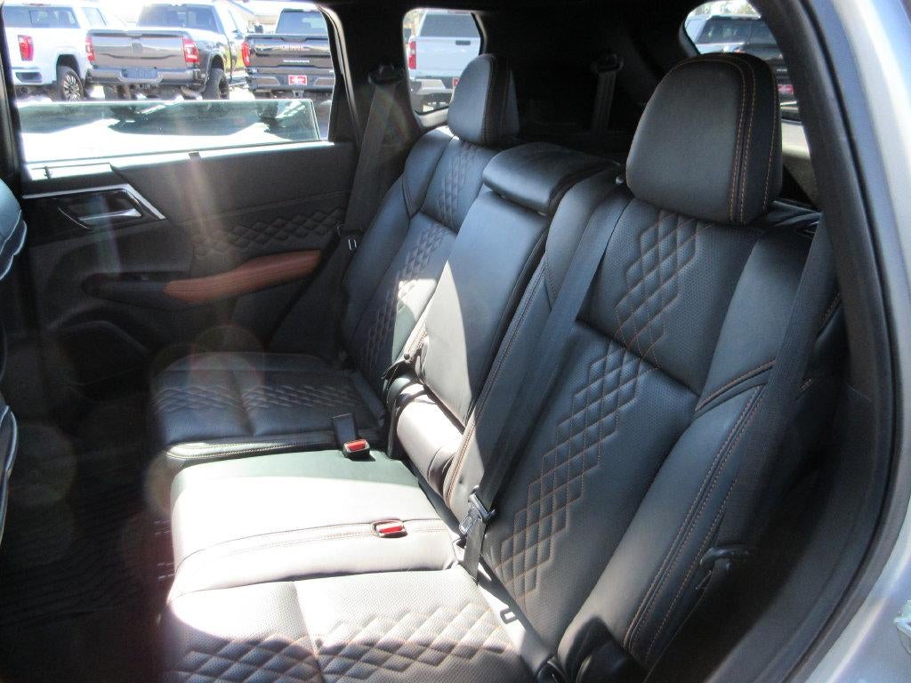 2023 Mitsubishi Outlander SEL