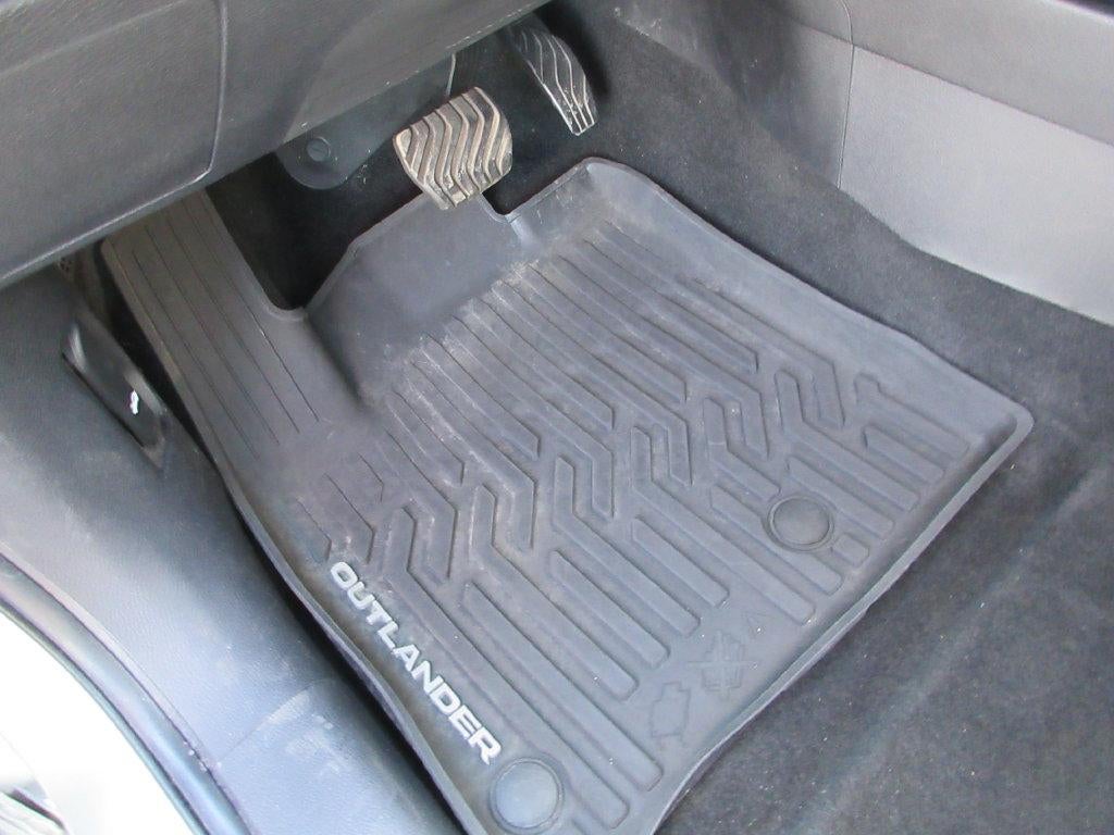 2023 Mitsubishi Outlander SEL