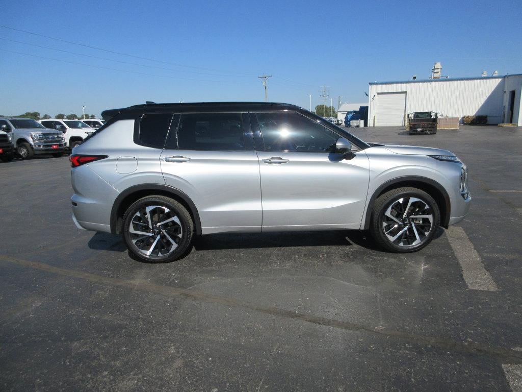 2023 Mitsubishi Outlander SEL