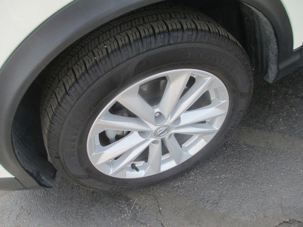 2017 Nissan Rogue Sport SV