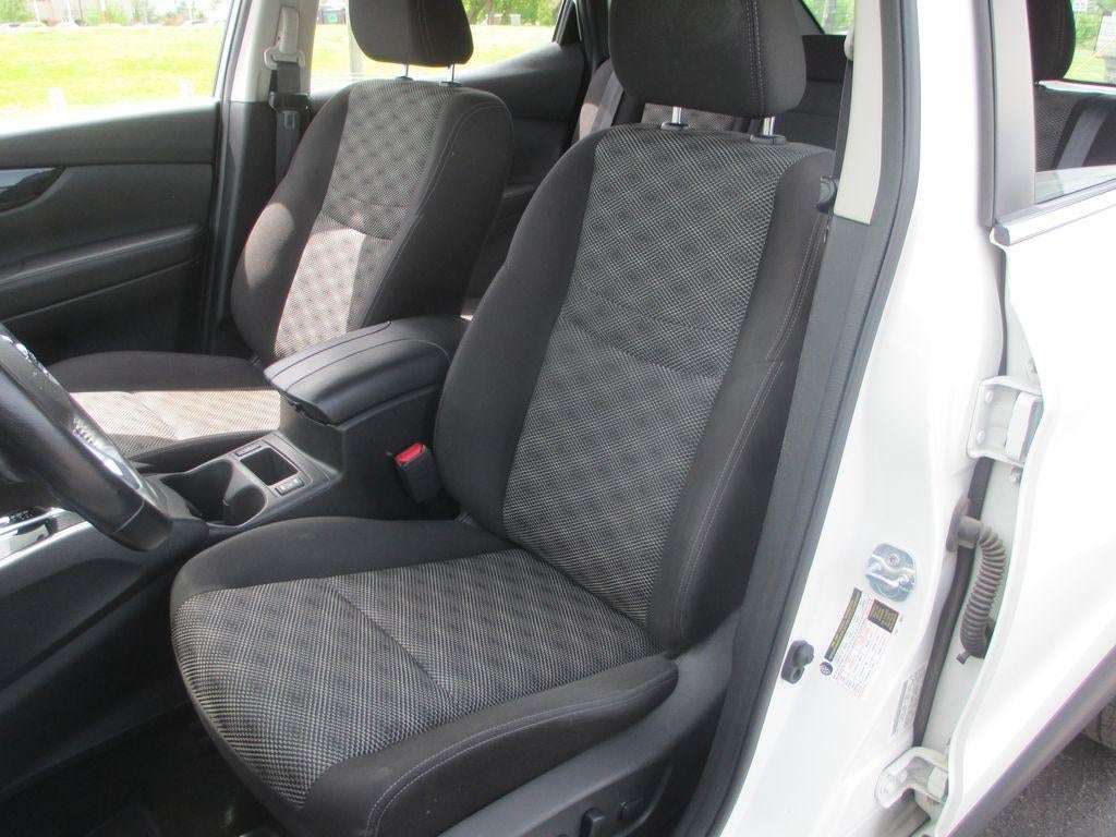 2017 Nissan Rogue Sport SV