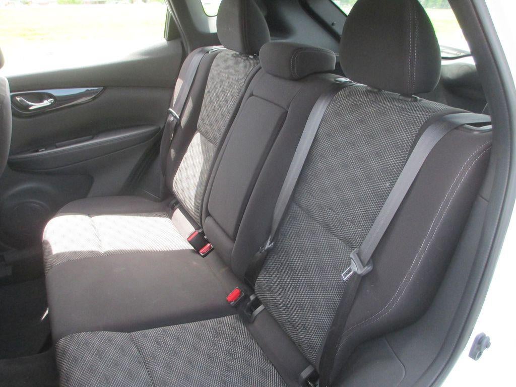 2017 Nissan Rogue Sport SV