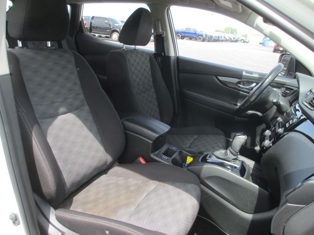 2017 Nissan Rogue Sport SV