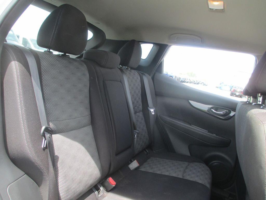 2017 Nissan Rogue Sport SV