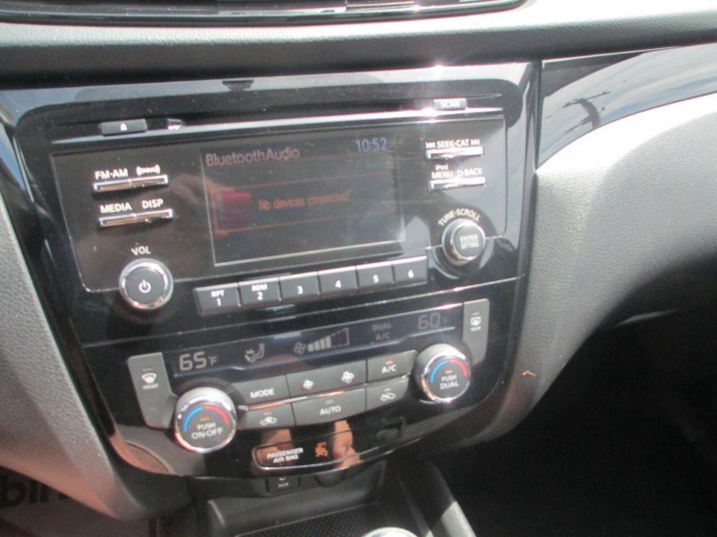 2017 Nissan Rogue Sport SV