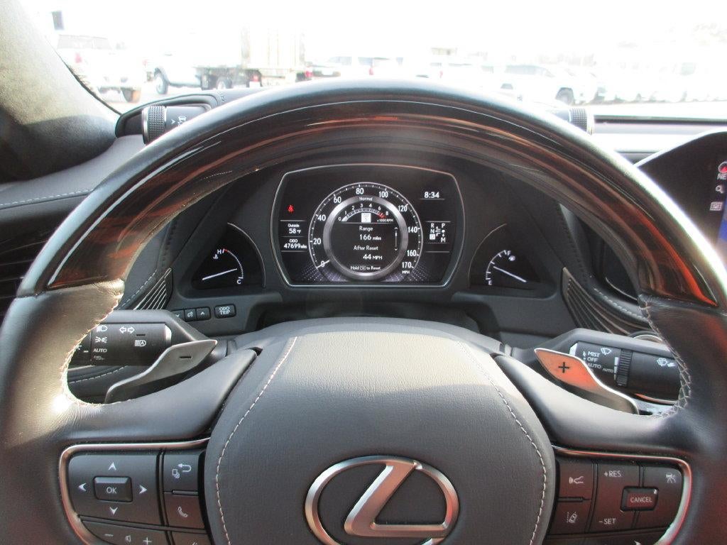2022 Lexus LS 