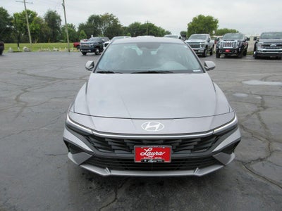 2025 Hyundai Elantra SE