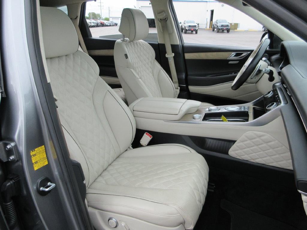 2022 Genesis GV80 Base