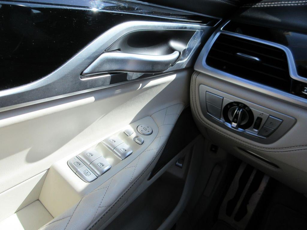 2020 BMW 745e xDrive iPerformance