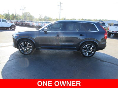 2022 Volvo XC90 T6 Momentum 7 Passenger