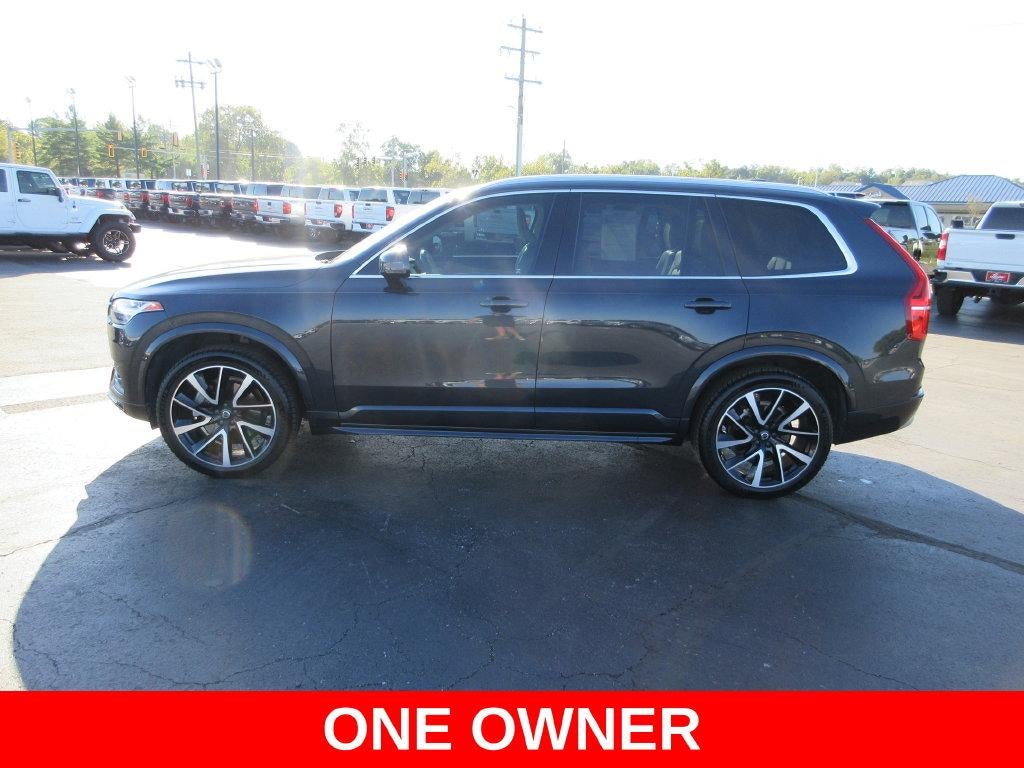 2022 Volvo XC90 T6 Momentum 7 Passenger