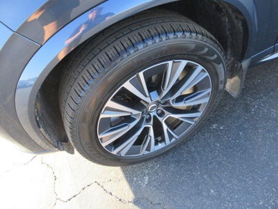 2022 Volvo XC90 T6 Momentum 7 Passenger