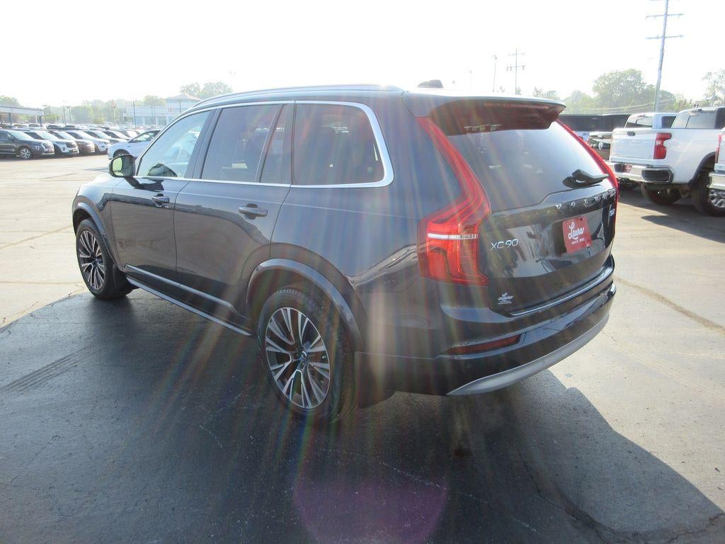 2022 Volvo XC90 T6 Momentum 7 Passenger