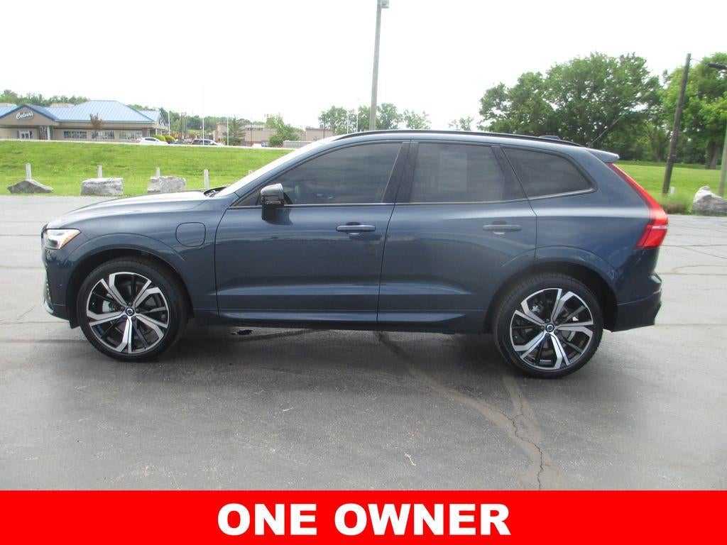 2024 Volvo XC60 Recharge Plug-In Hybrid T8 Ultimate Dark Theme