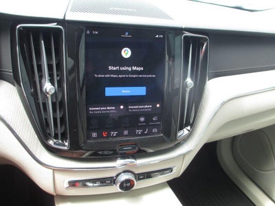 2024 Volvo XC60 Recharge Plug-In Hybrid T8 Ultimate Dark Theme