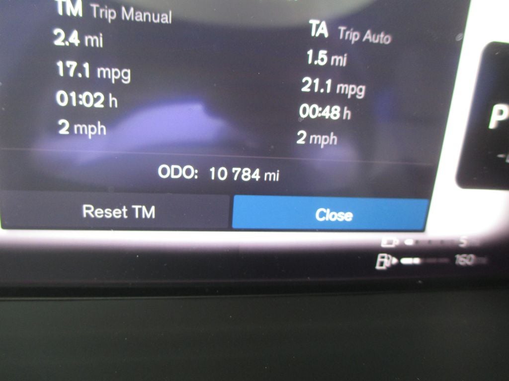 2024 Volvo XC60 Recharge Plug-In Hybrid T8 Ultimate Dark Theme