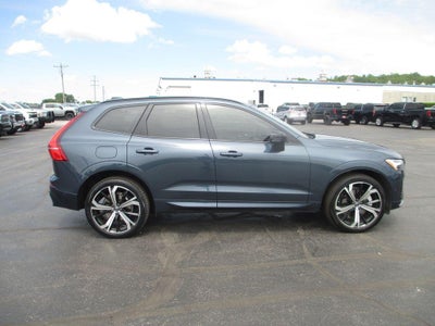 2024 Volvo XC60 Recharge Plug-In Hybrid T8 Ultimate Dark Theme