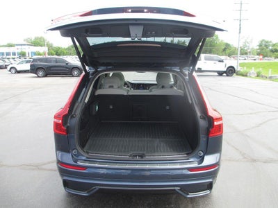 2024 Volvo XC60 Recharge Plug-In Hybrid T8 Ultimate Dark Theme